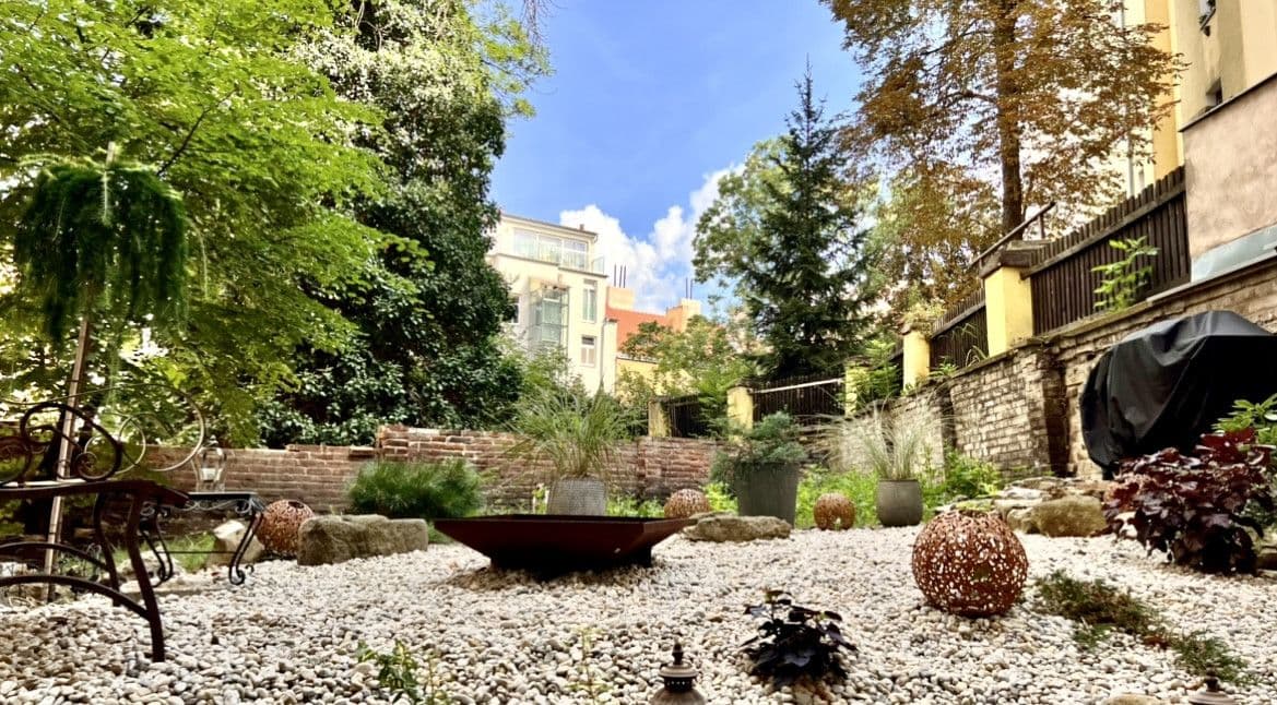 Pronájem bytu  70 m², U Rajské zahrady, Praha, Praha