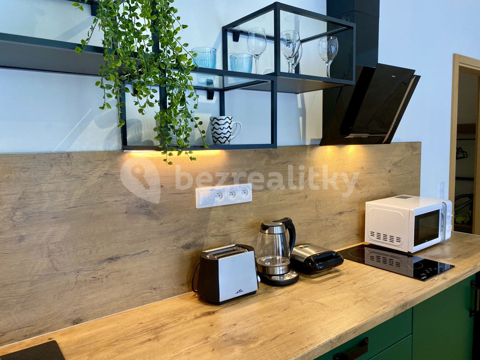 Pronájem bytu  32 m², U Průhonu b, Praha, Praha