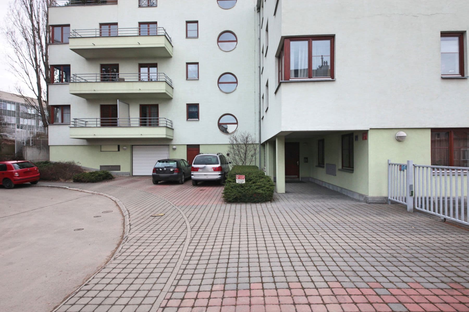 Pronájem bytu  34 m², Na Hřebenech I, Praha, Praha