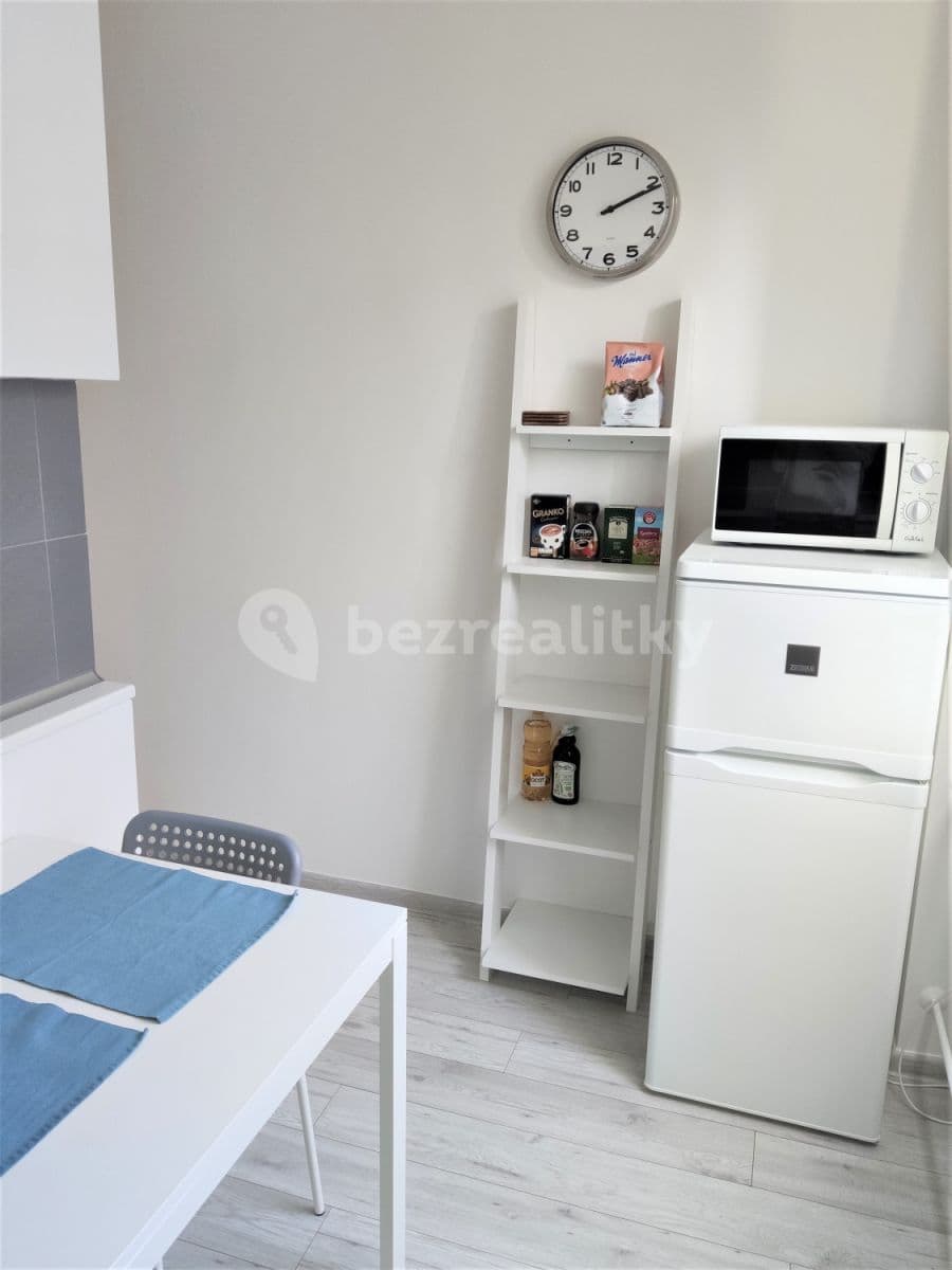 Pronájem bytu 1+1 40 m², Mamateyova, Petržalka, Bratislavský kraj