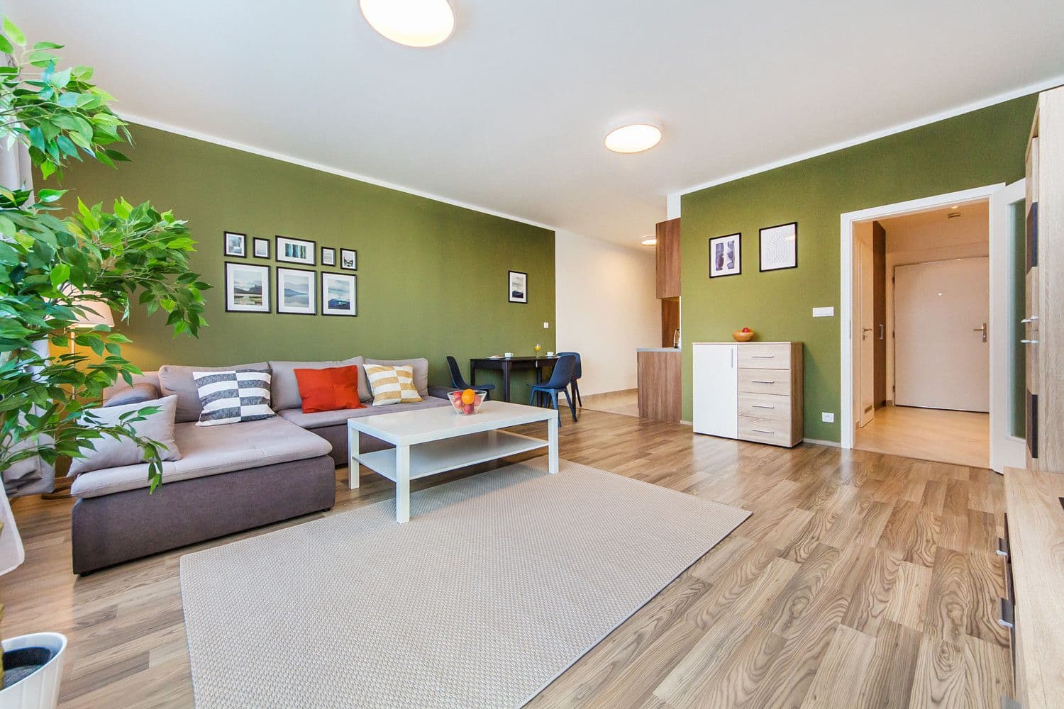 Pronájem bytu  65 m², Švehlova, Praha, Praha