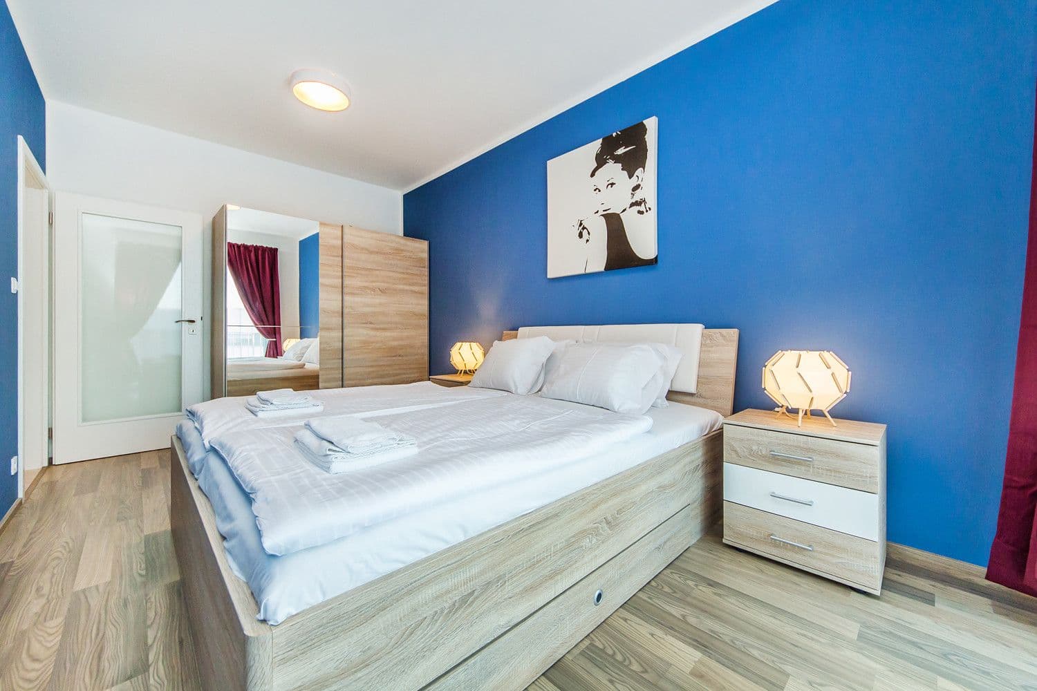 Pronájem bytu  65 m², Švehlova, Praha, Praha