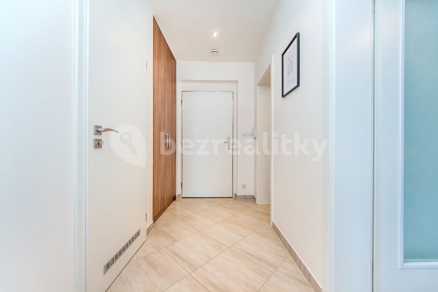 Pronájem bytu  65 m², Švehlova, Praha, Praha