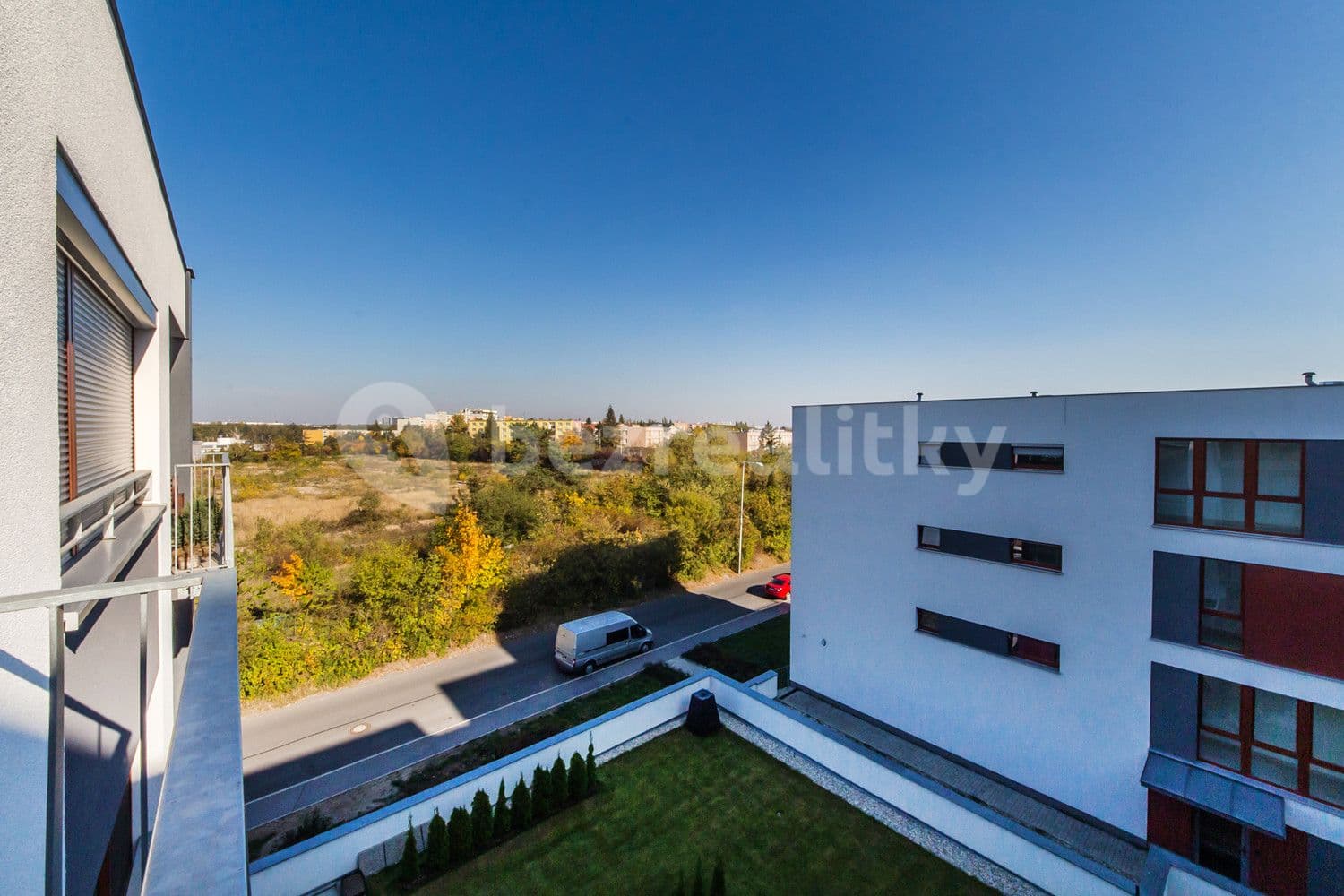 Pronájem bytu  65 m², Švehlova, Praha, Praha