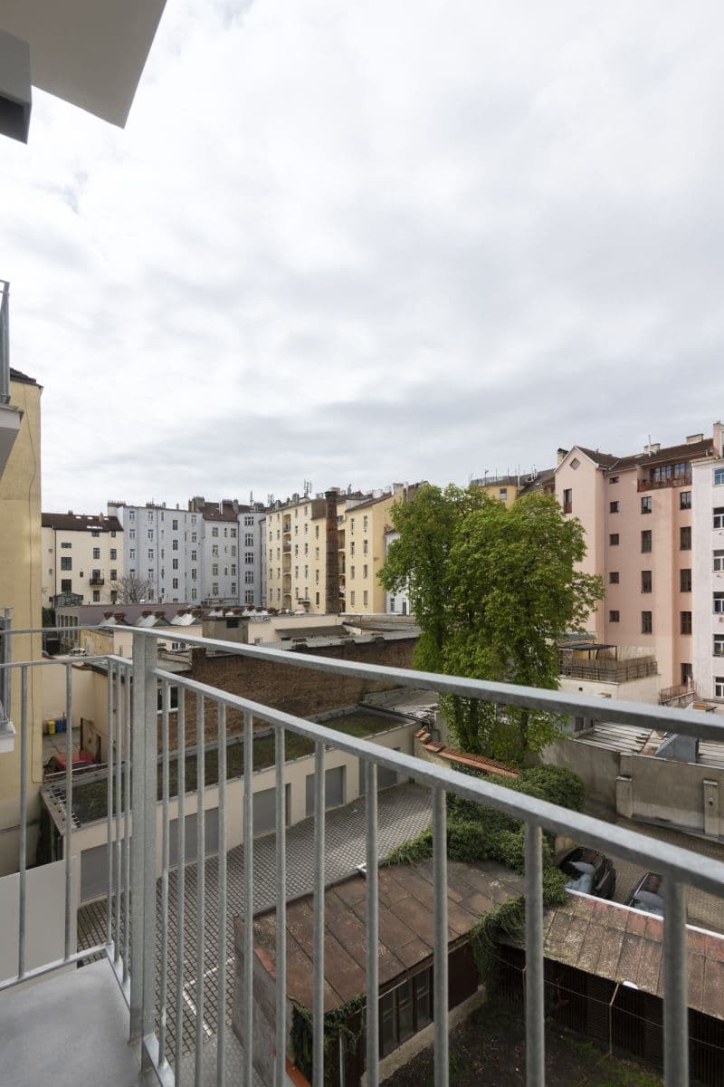 Pronájem bytu  47 m², Bořivojova, Praha, Praha
