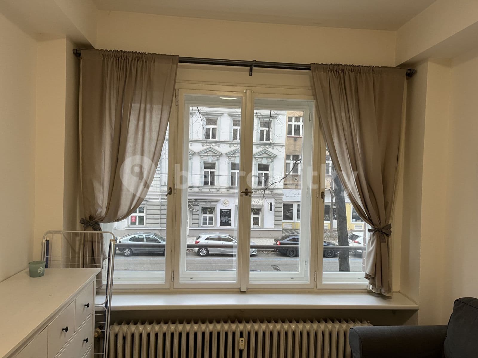 Pronájem bytu  33 m², Sokolovská, Praha, Praha