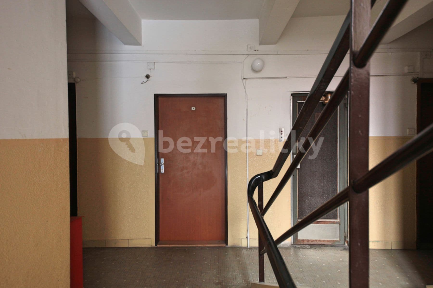 Pronájem bytu  33 m², Sokolovská, Praha, Praha