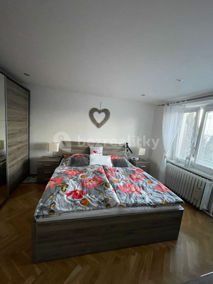 Pronájem bytu 3+1 77 m², Dobrovského, Nový Bor, Liberecký kraj