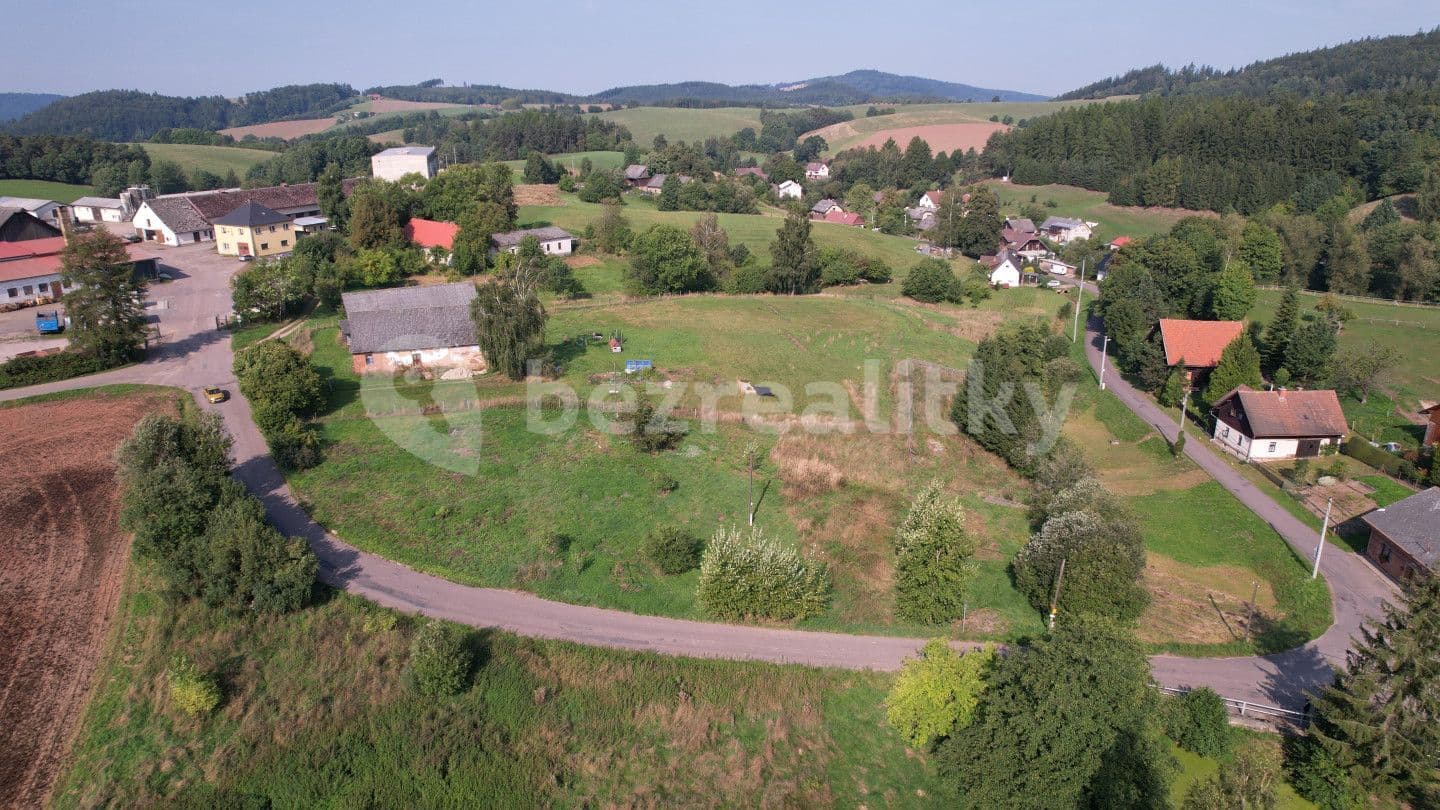 Prodej pozemku 2.296 m², Česká Rybná, Pardubický kraj