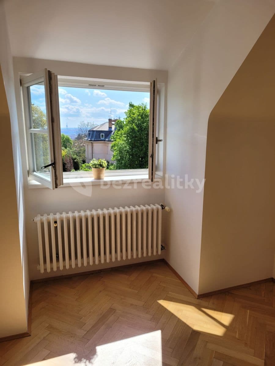 Pronájem bytu 3+1 65 m², Havlovská, Praha, Praha