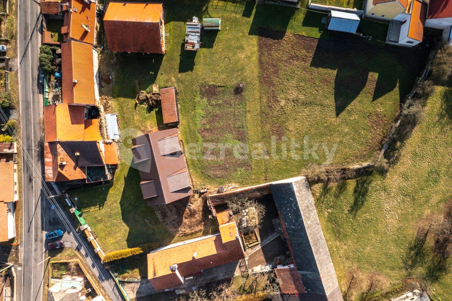 Prodej pozemku 2.250 m², Pochvalov, Středočeský kraj