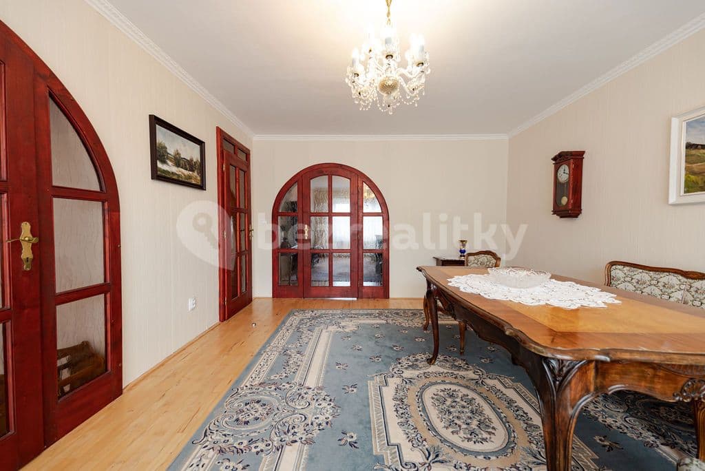 Prodej domu 242 m², pozemek 298 m², V Hájku, Oslavany, Jihomoravský kraj