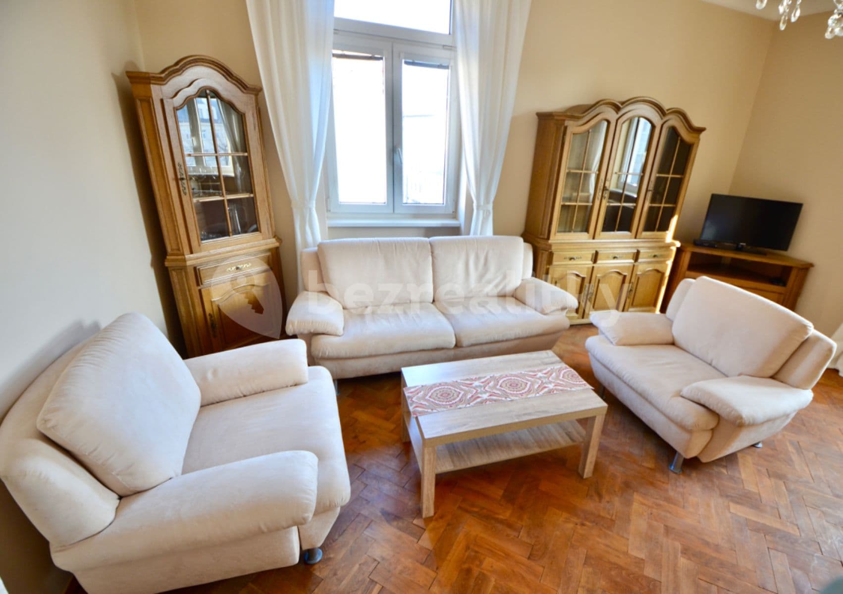 Pronájem bytu 1+1 43 m², Palárikova, Bratislava - mestská časť Staré Mesto, Bratislavský kraj