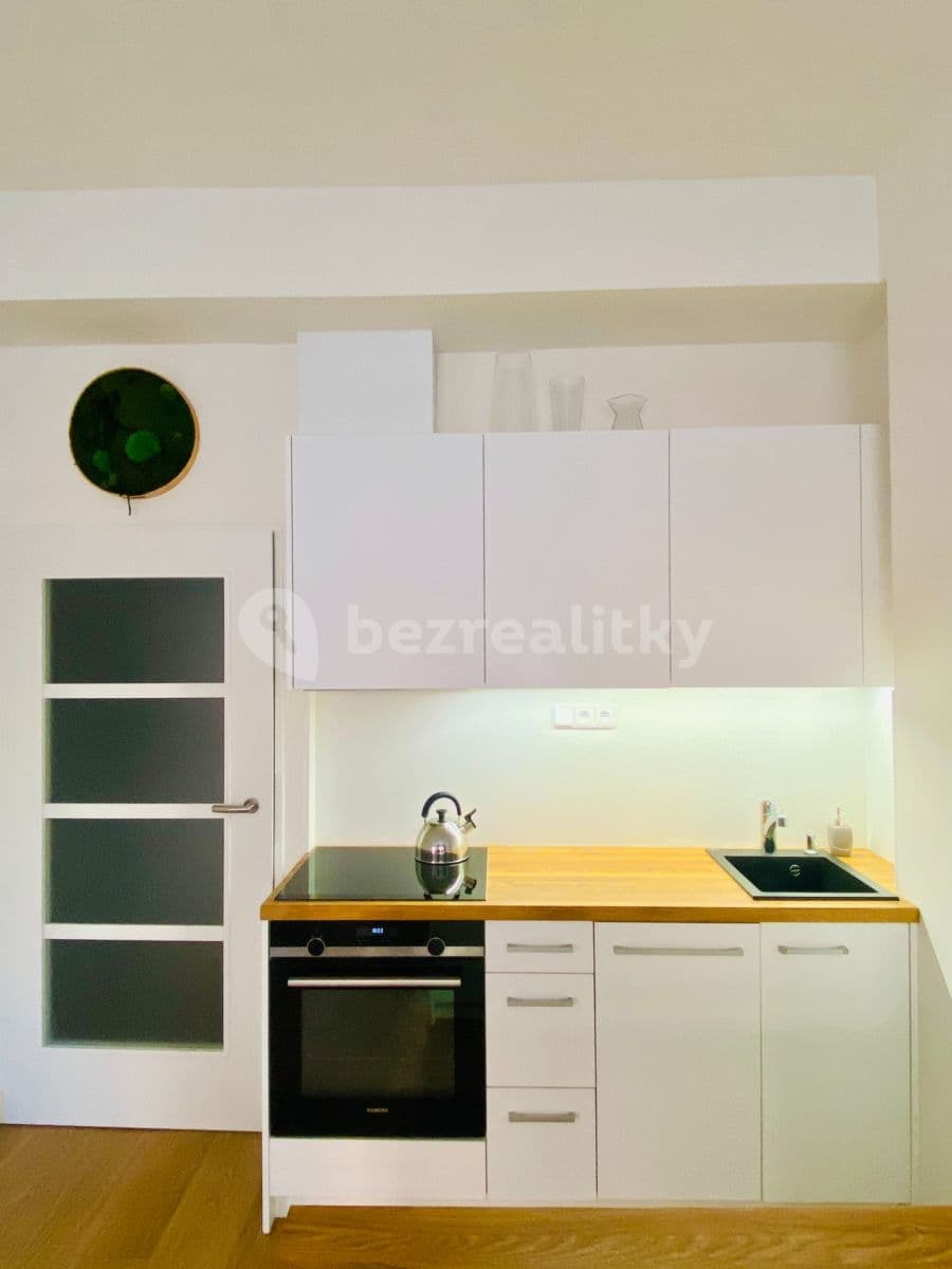 Pronájem bytu 2+kk 42 m², Sokolovská, Praha, Praha