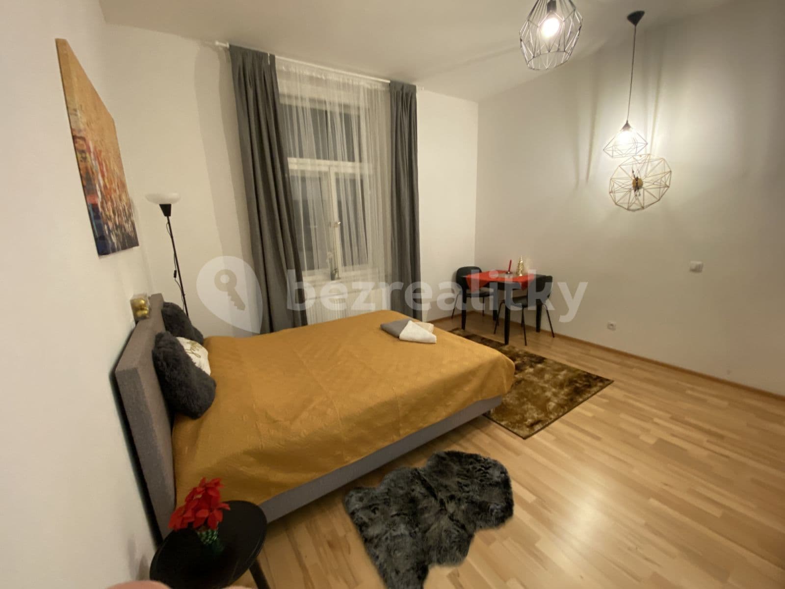 Pronájem bytu 1+kk 26 m², Tyršova, Praha, Praha