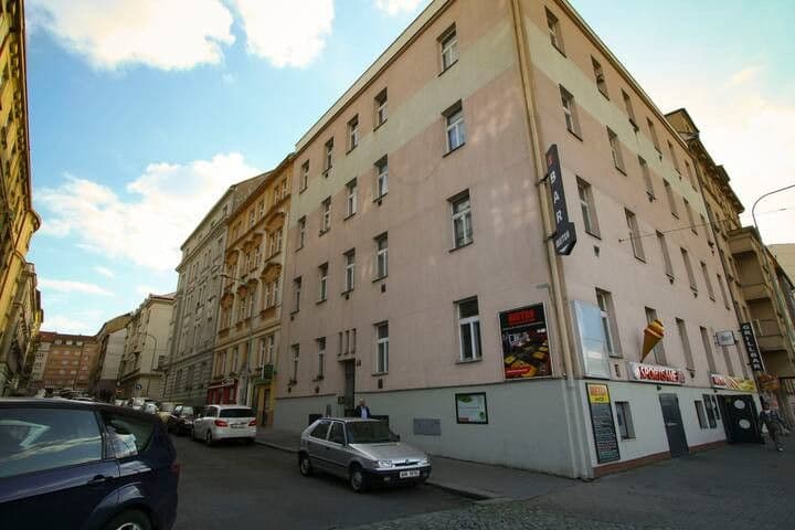 Pronájem bytu  25 m², Heydukova, Praha, Praha
