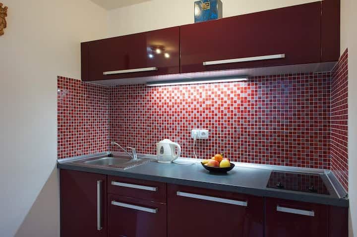 Pronájem bytu  25 m², Heydukova, Praha, Praha