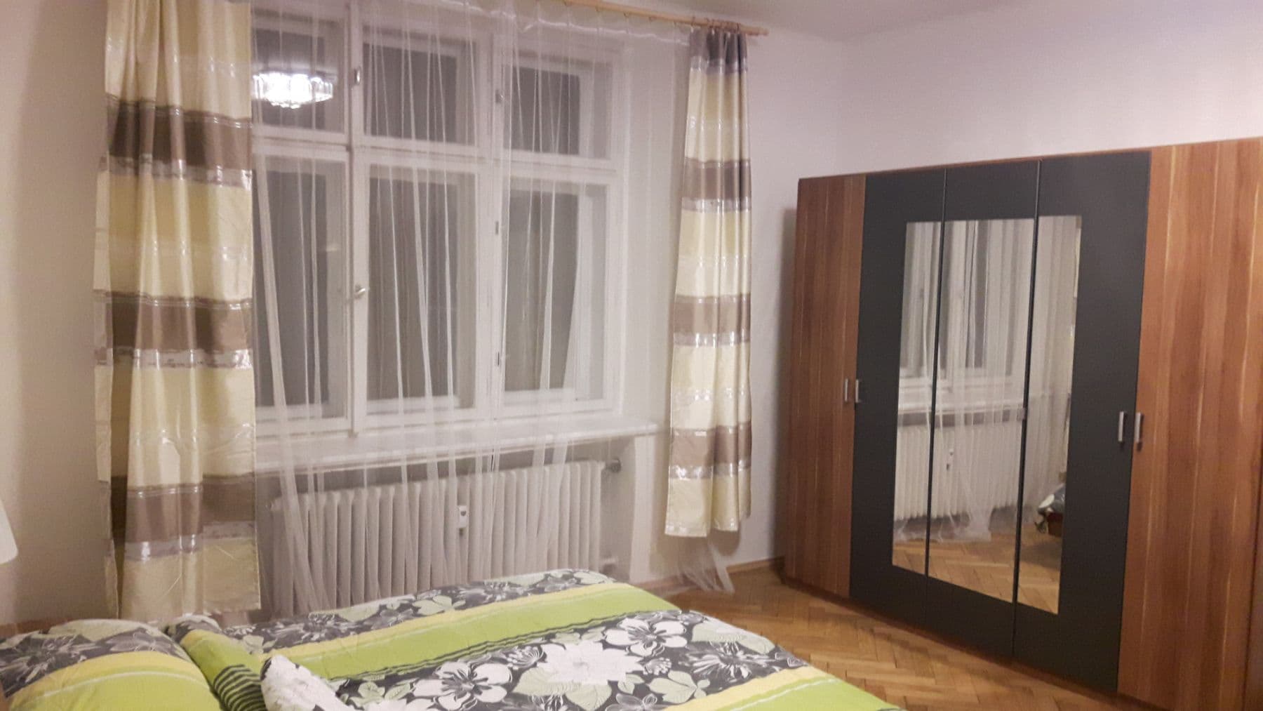Pronájem bytu  56 m², Vltavská, Praha, Praha