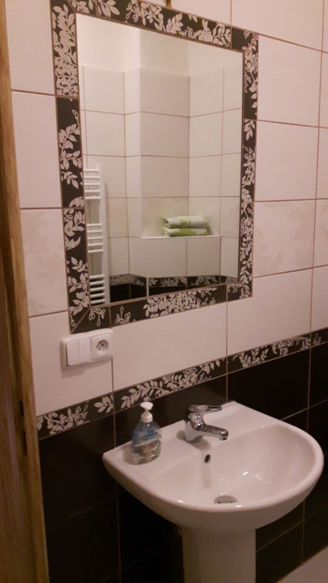 Pronájem bytu  56 m², Vltavská, Praha, Praha