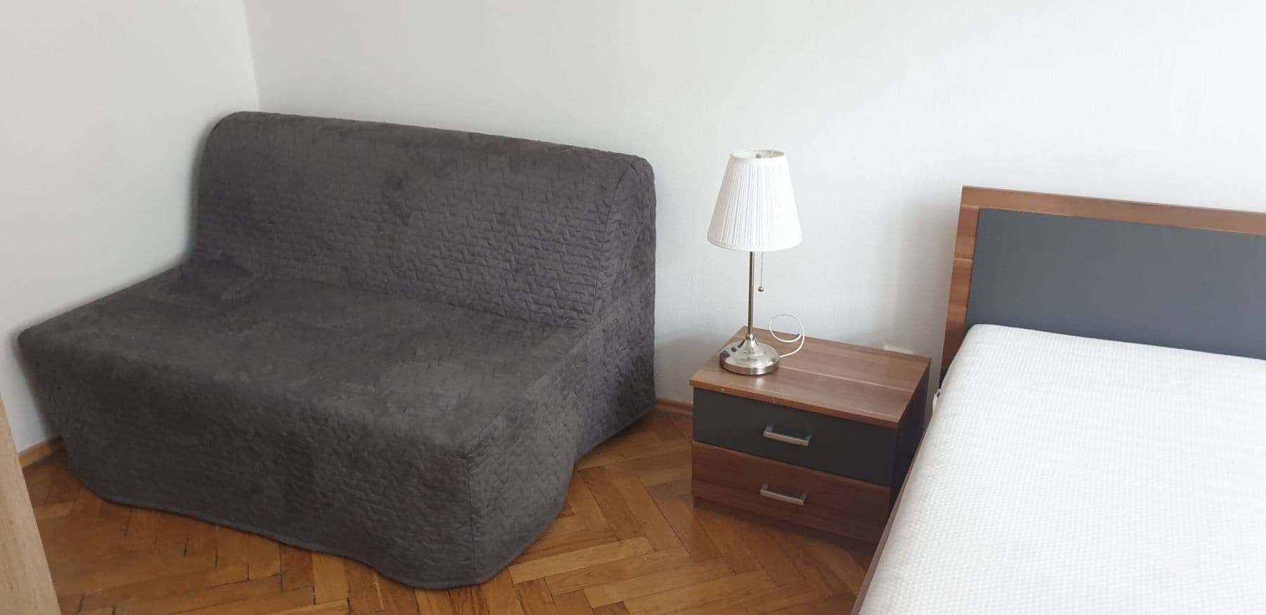 Pronájem bytu  56 m², Vltavská, Praha, Praha
