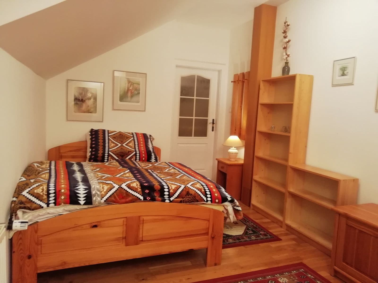 Pronájem bytu  98 m², Na Okrouhlíku, Praha, Praha