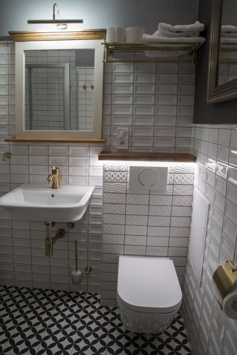 Pronájem bytu  33 m², Pernerova, Praha, Praha