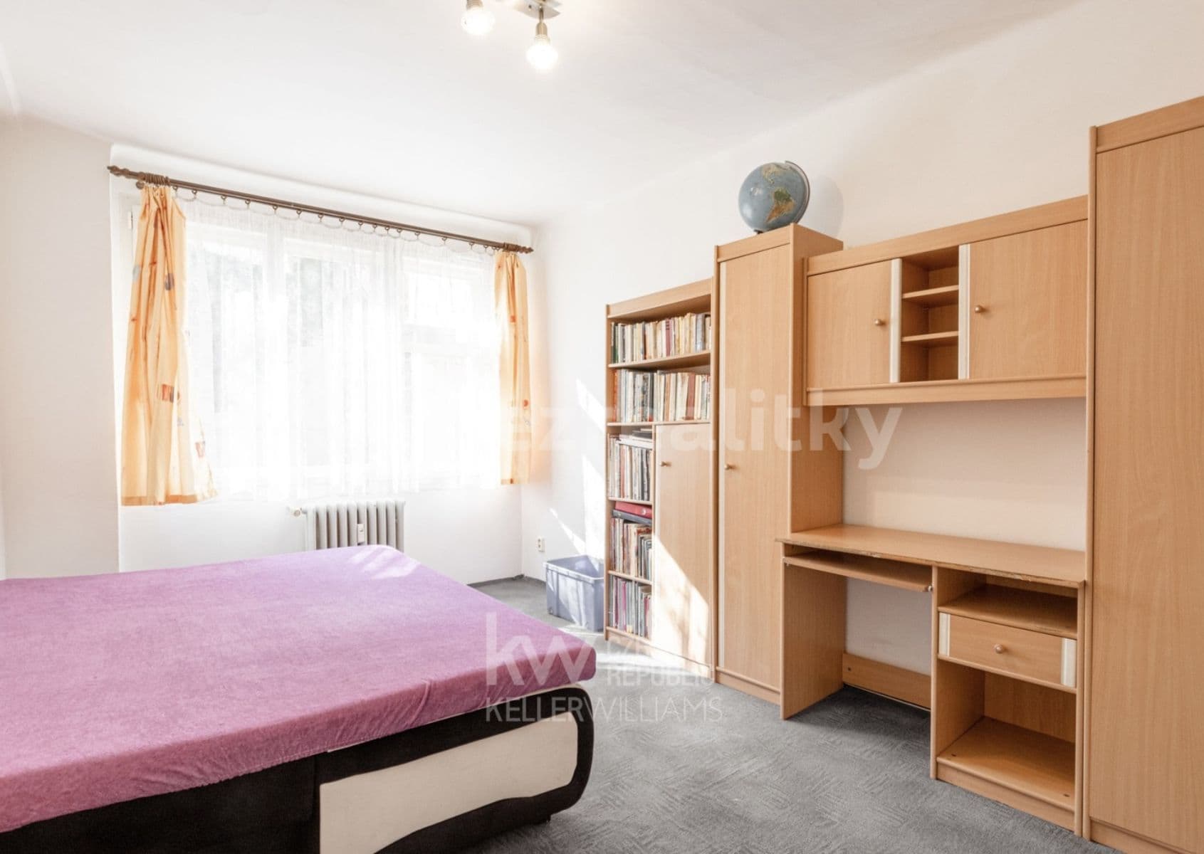 Pronájem bytu  90 m², Stroupežnického, Praha, Praha