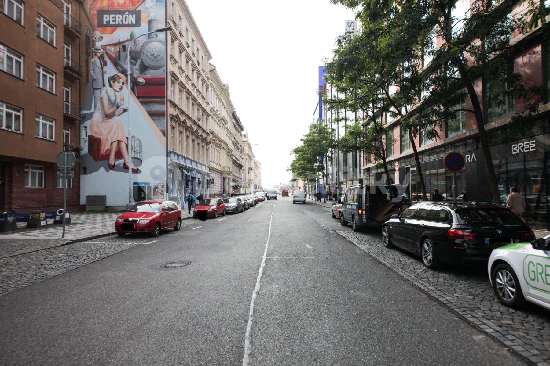 Pronájem bytu  90 m², Stroupežnického, Praha, Praha