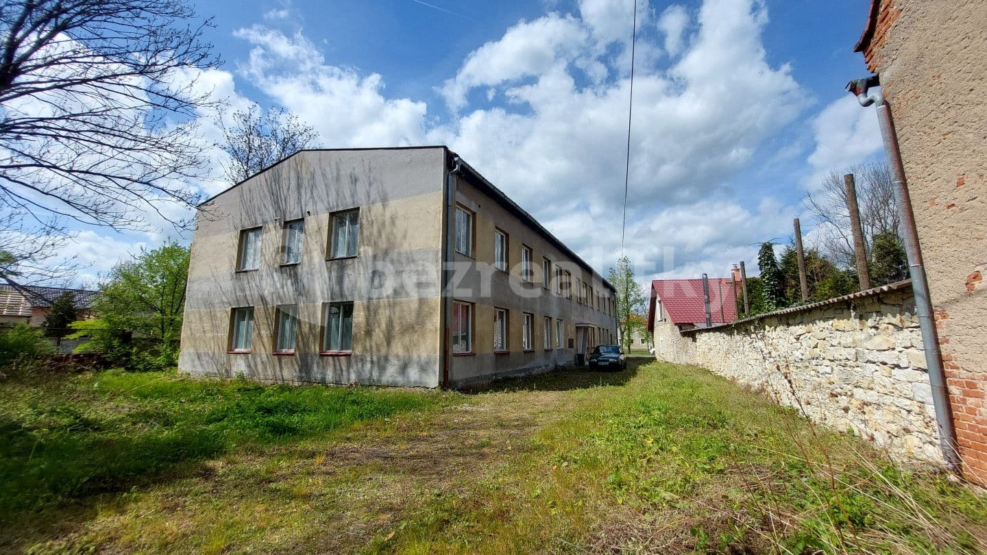 Prodej domu 900 m², pozemek 2.187 m², Lipno, Ústecký kraj
