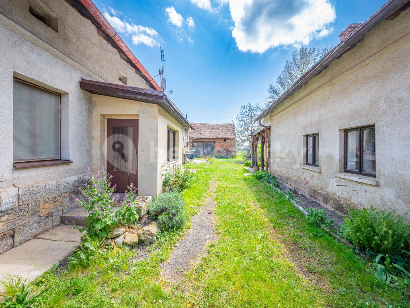 Prodej domu 300 m², pozemek 3.887 m², Bašnice, Královéhradecký kraj