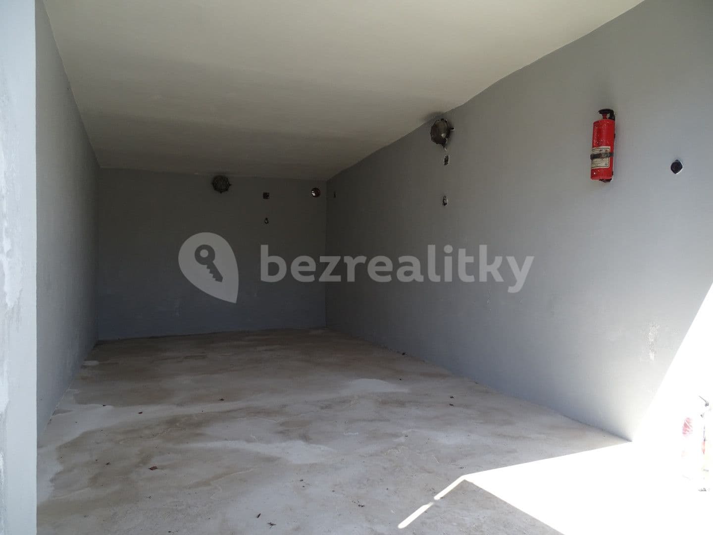 Prodej garáže 17 m², U Cihelny, Kladno, Středočeský kraj