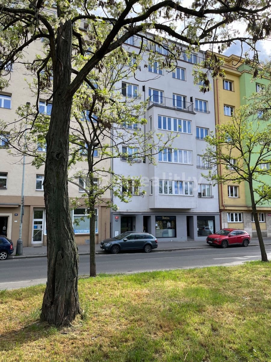 Pronájem bytu 2+kk 31 m², náměstí Dr. Václava Holého, Praha, Praha
