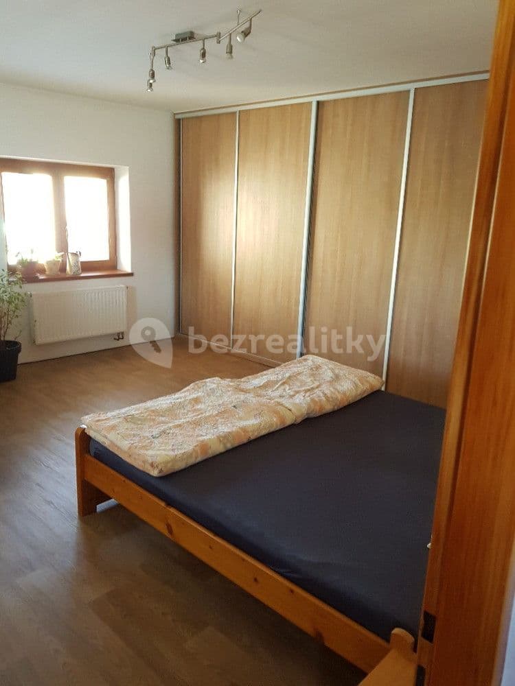 Pronájem bytu 2+1 90 m², Hlušovická, Olomouc, Olomoucký kraj