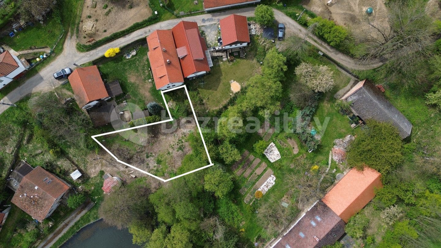 Prodej pozemku 360 m², Stříbrná Skalice, Středočeský kraj