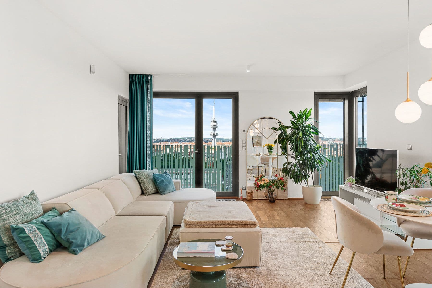 Pronájem bytu  80 m², Olšanská H, Praha, Praha