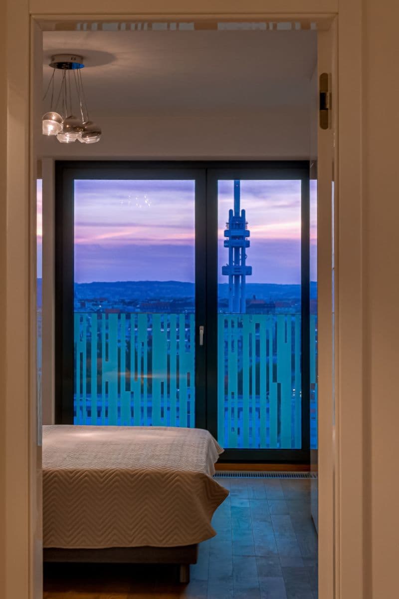 Pronájem bytu  80 m², Olšanská H, Praha, Praha