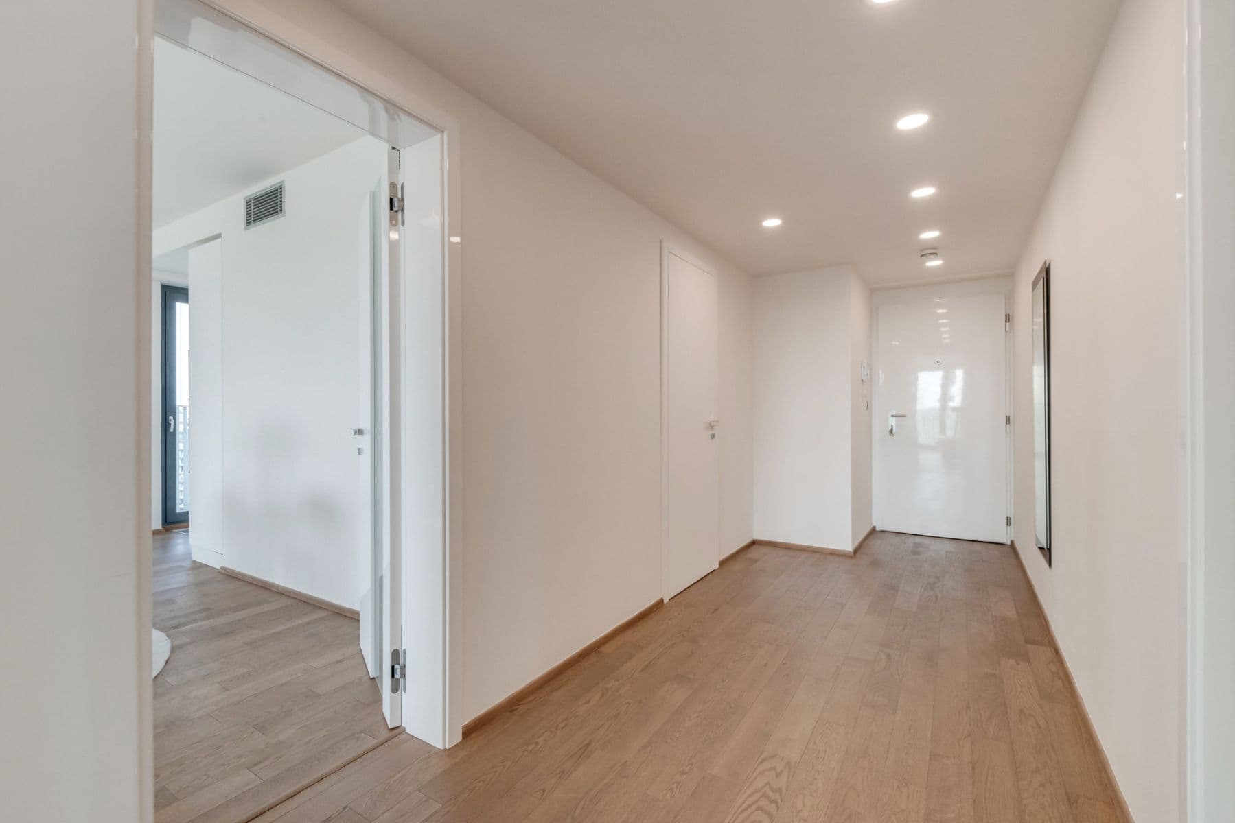Pronájem bytu  80 m², Olšanská H, Praha, Praha
