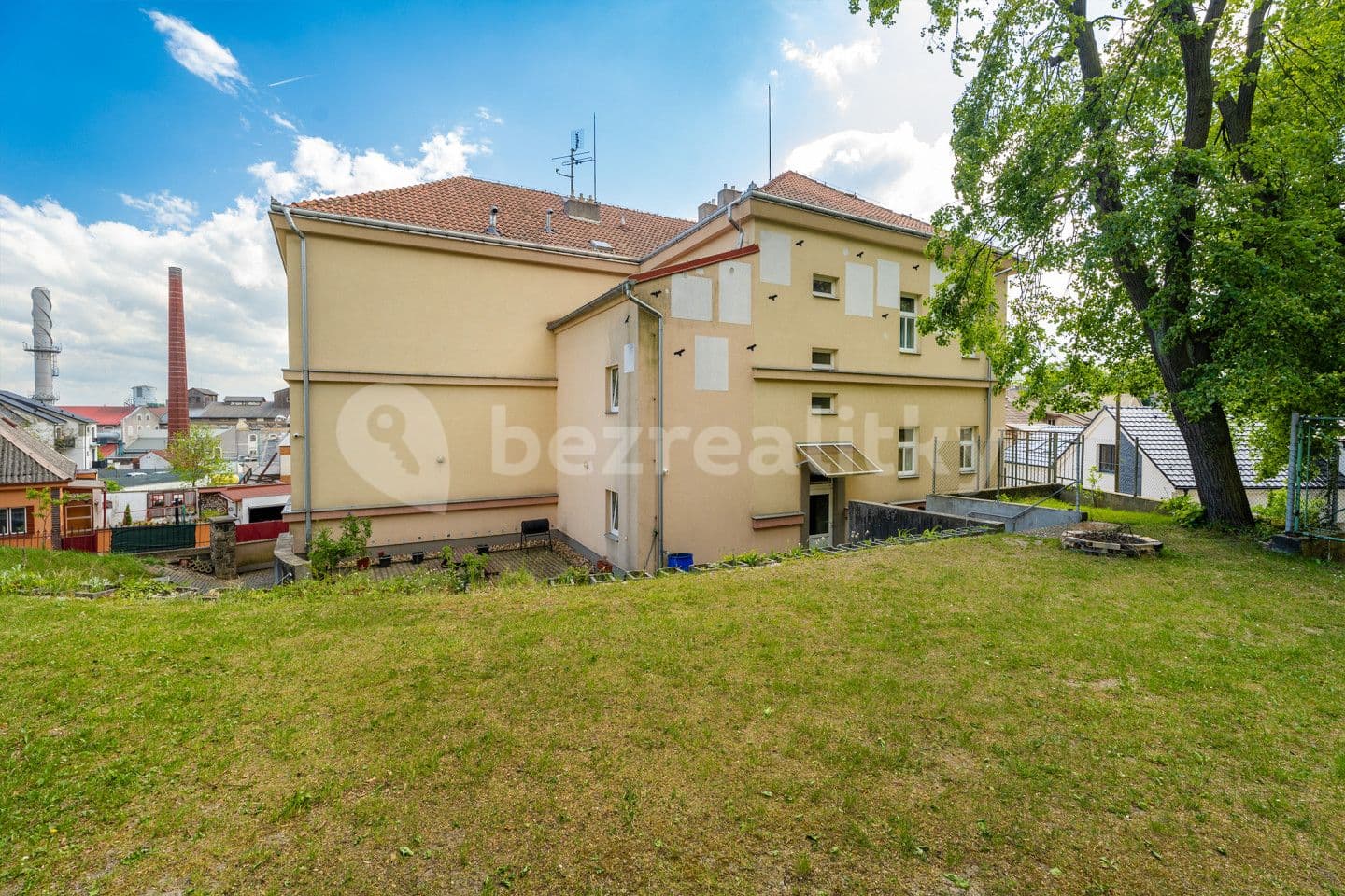 Prodej bytu 2+kk 42 m², Palackého náměstí, Dobrovice, Středočeský kraj
