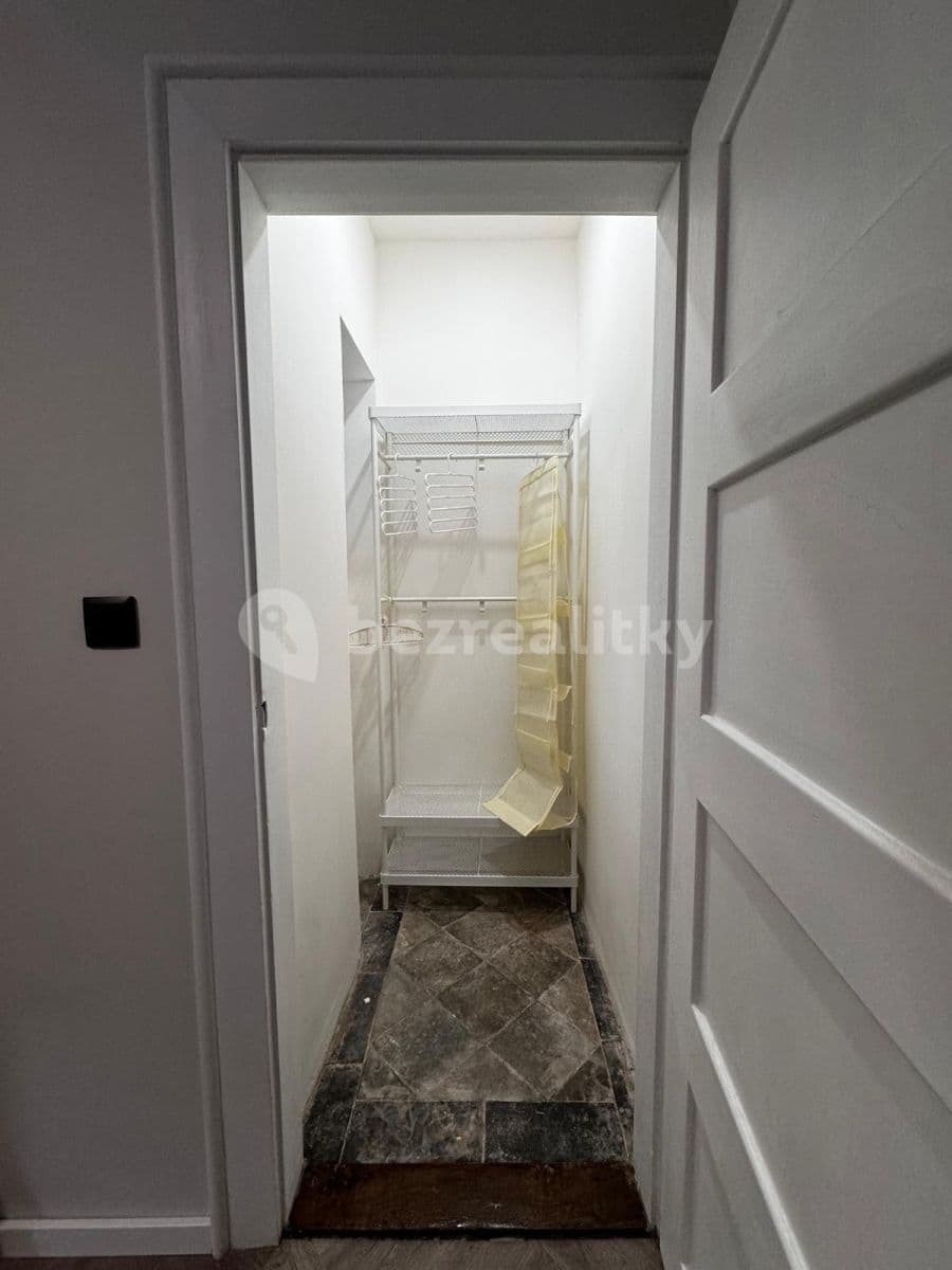 Pronájem bytu 3+1 15 m², Bulharská, Praha, Praha