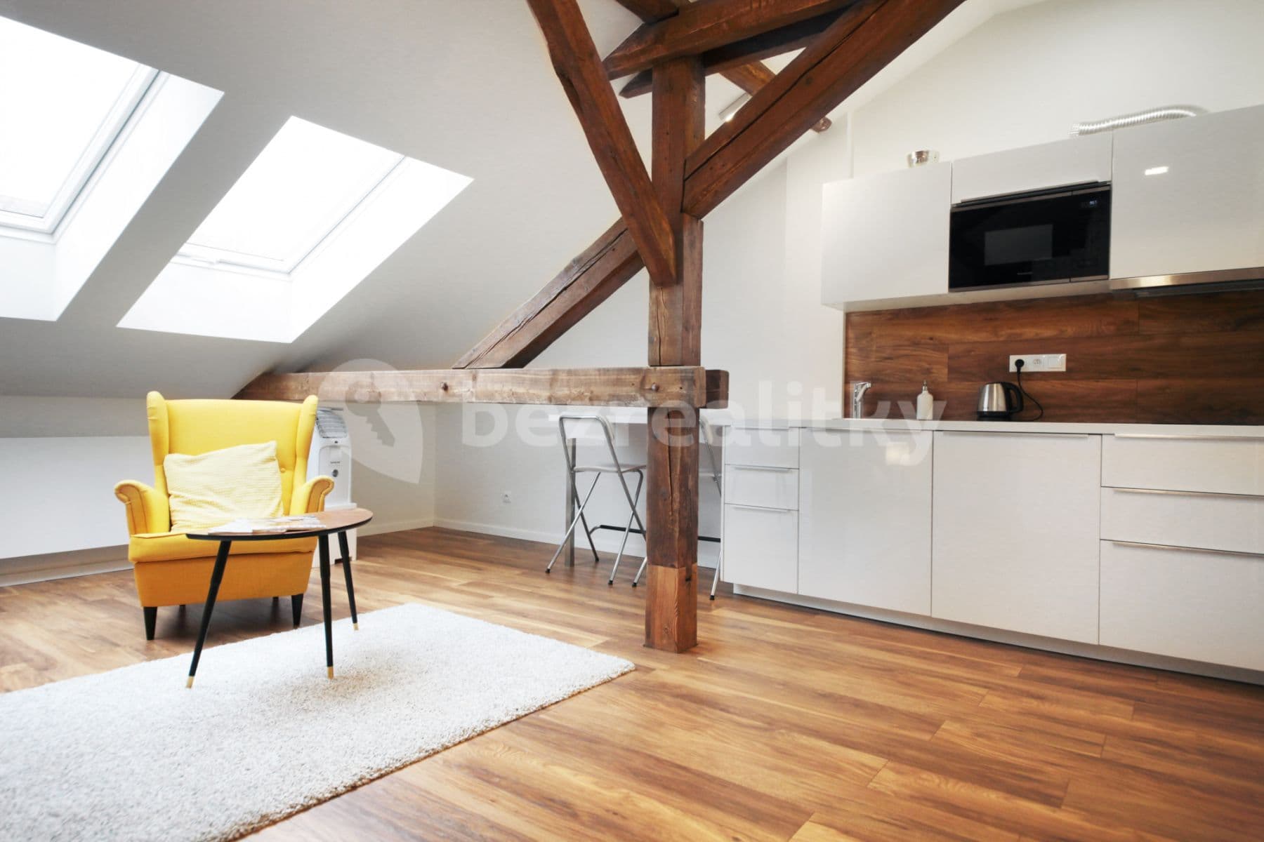 Pronájem bytu 1+1 34 m², Bulharská, Praha, Praha