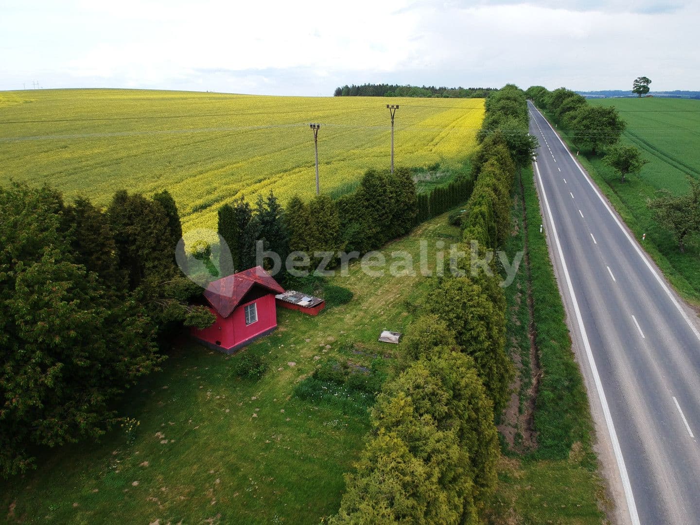Prodej pozemku 1.887 m², Pacov, Kraj Vysočina