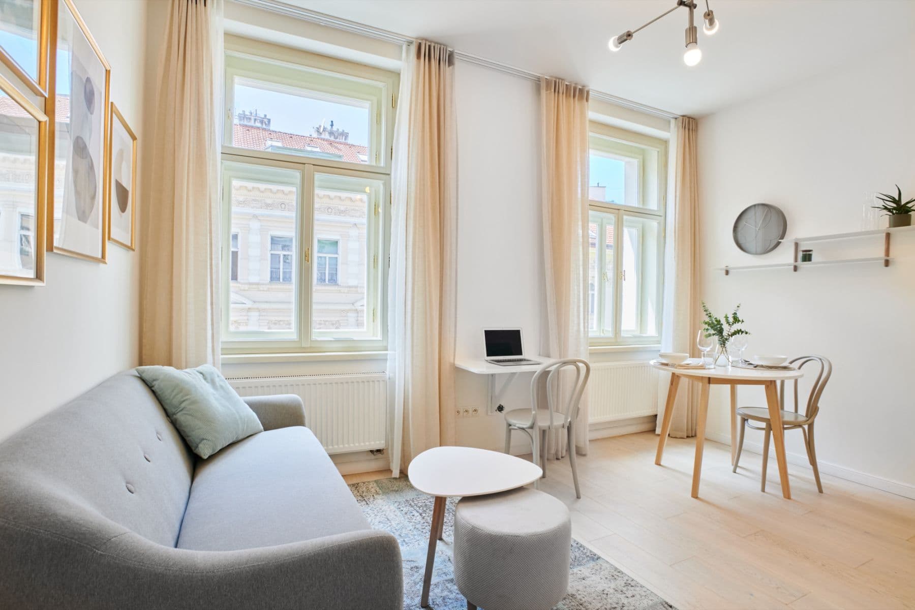 Pronájem bytu  33 m², V Lesíčku, Praha, Praha