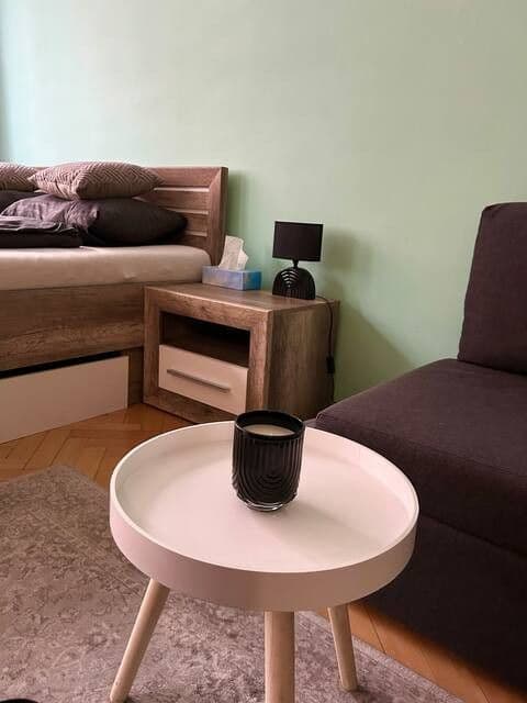 Pronájem bytu  32 m², Bartolomějská, Praha, Praha