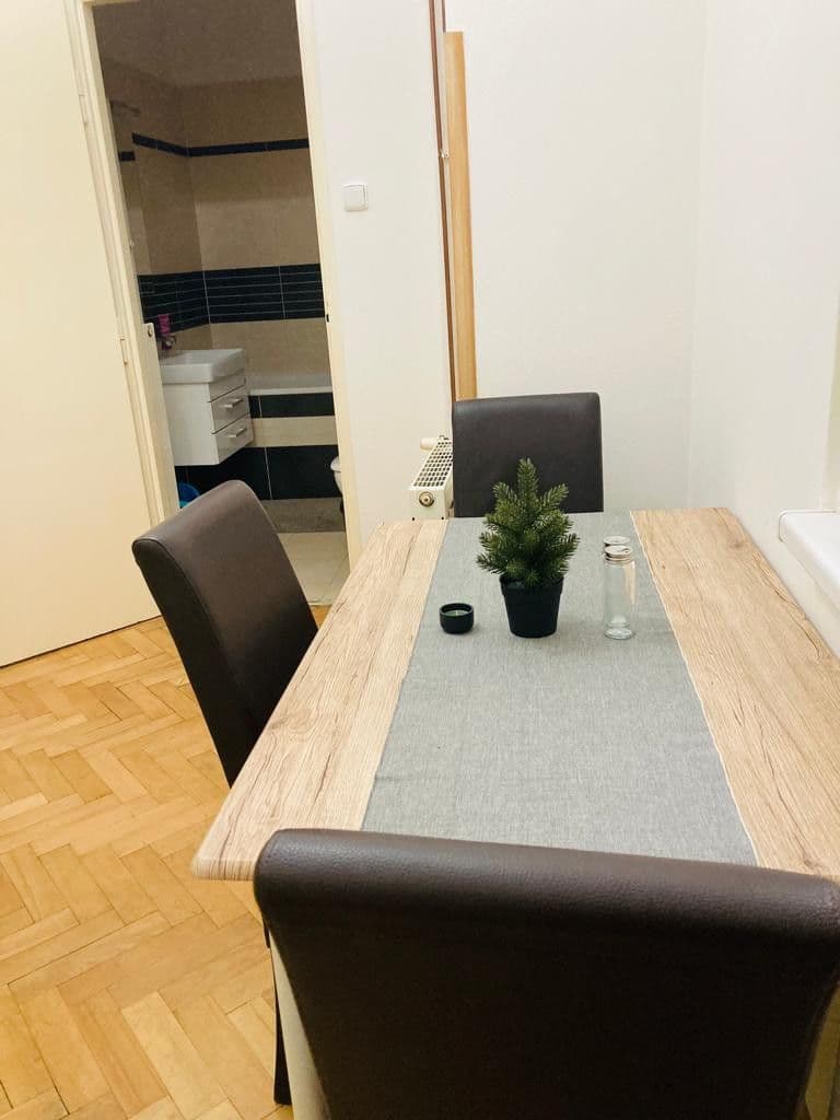 Pronájem bytu  32 m², Bartolomějská, Praha, Praha