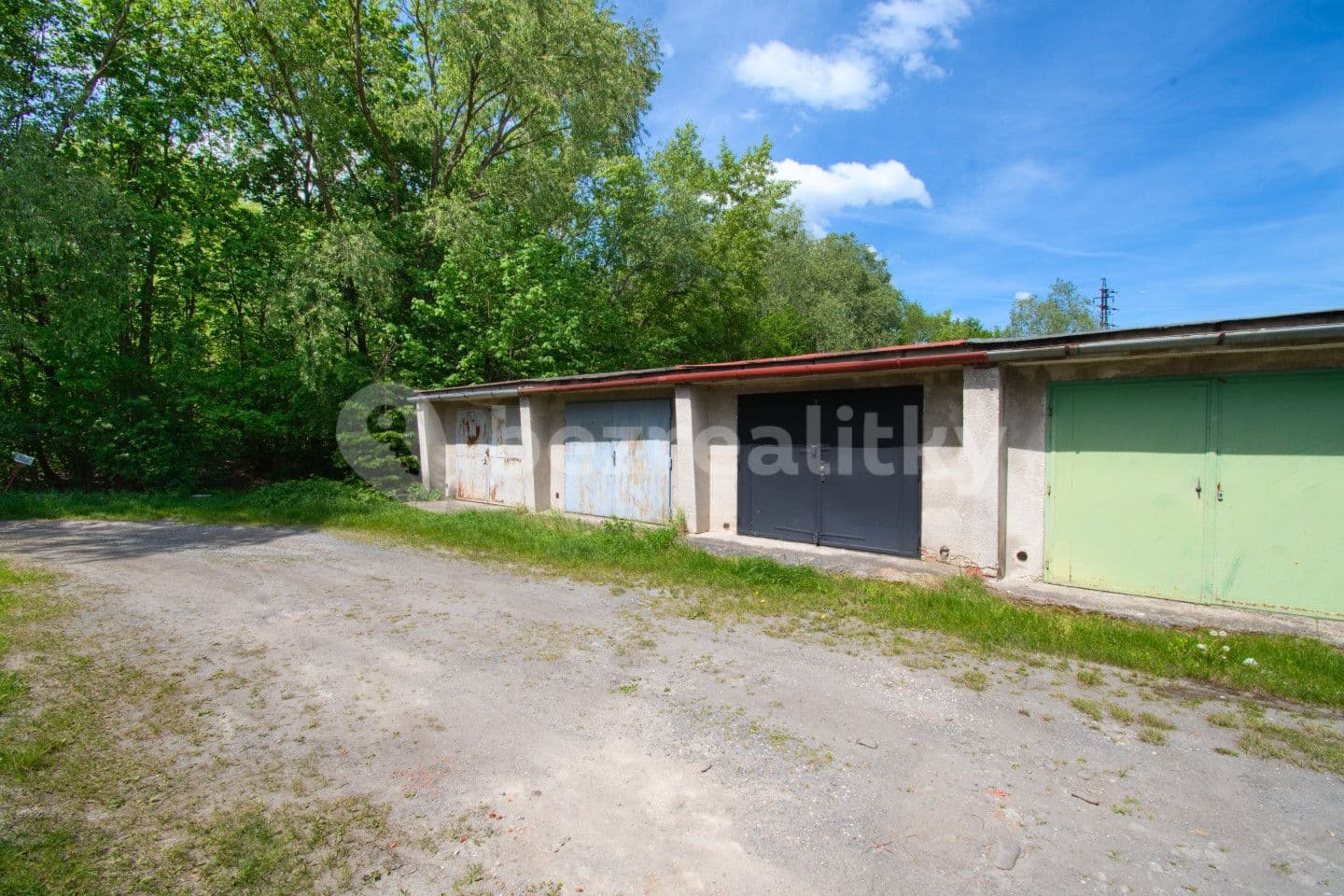 Prodej garáže 22 m², Valašské Meziříčí, Zlínský kraj