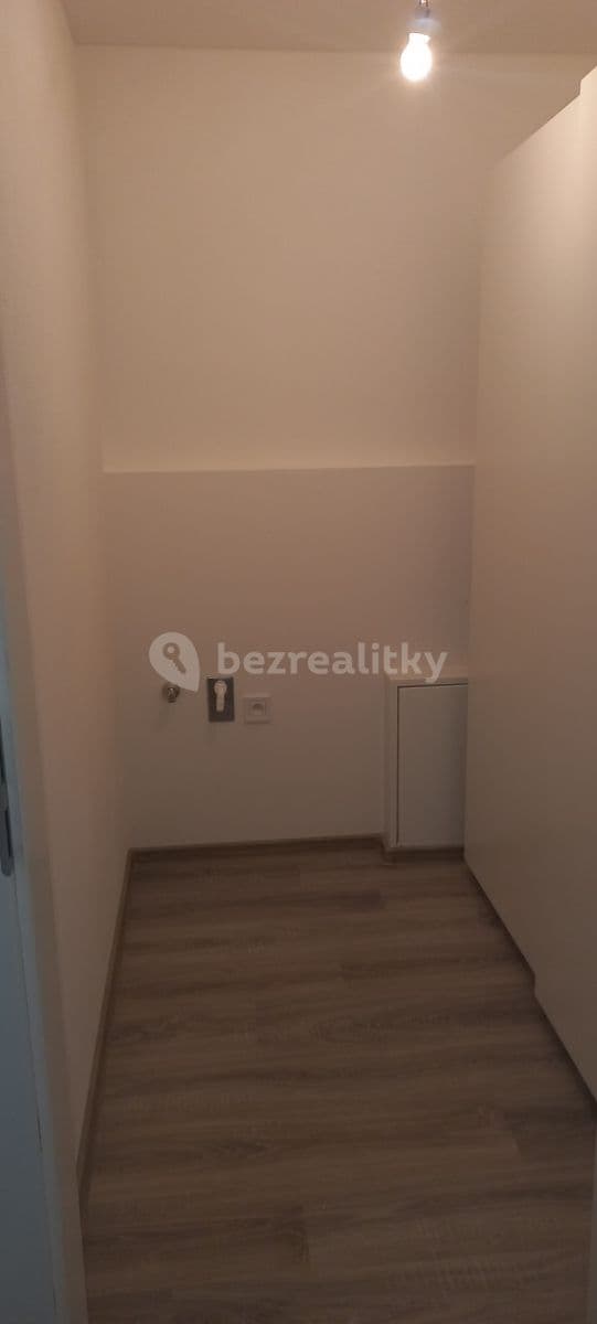 Pronájem bytu 1+kk 37 m², Frištenského, Olomouc, Olomoucký kraj