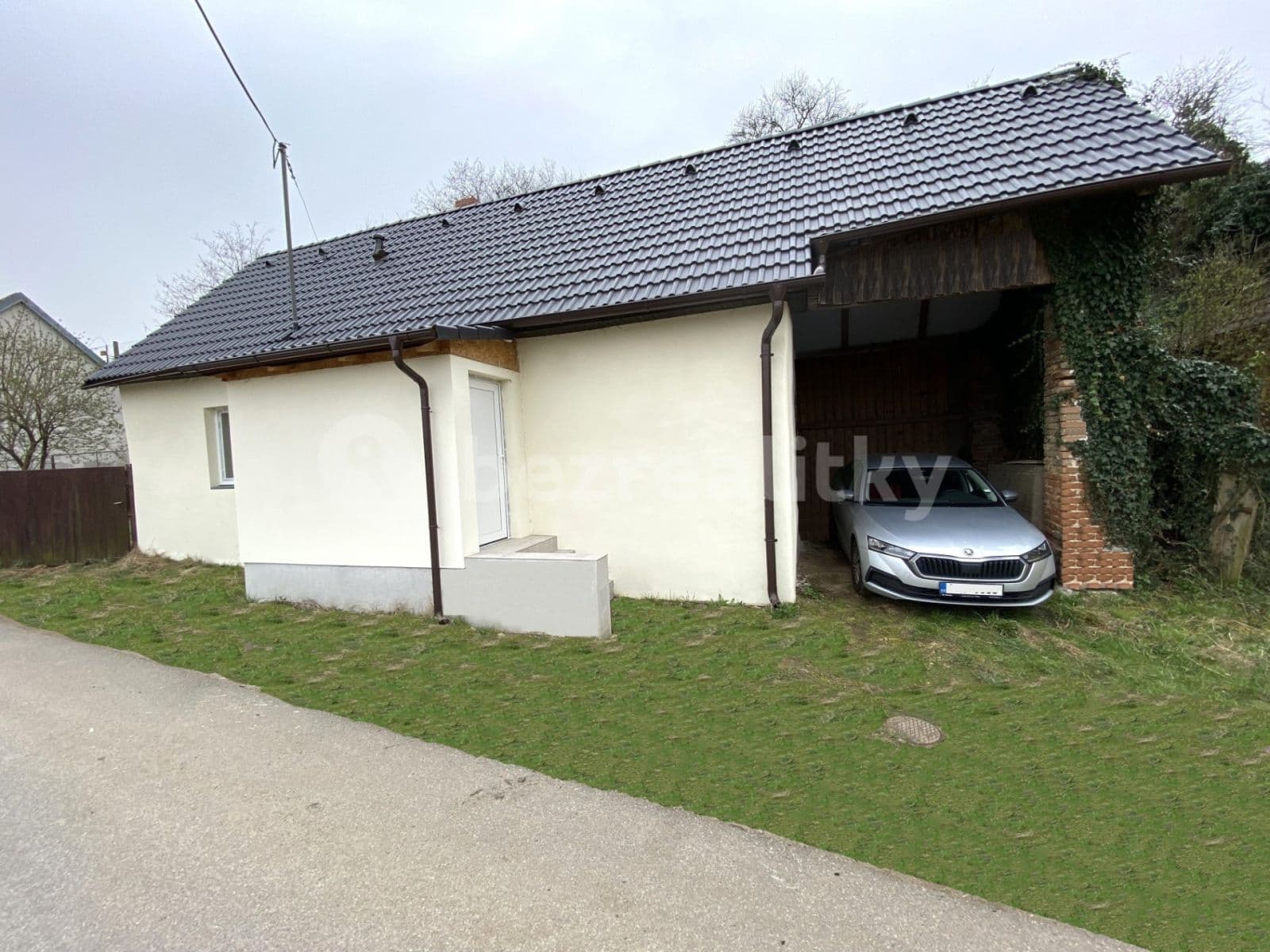 Prodej domu 65 m², pozemek 398 m², Radošovice, Středočeský kraj