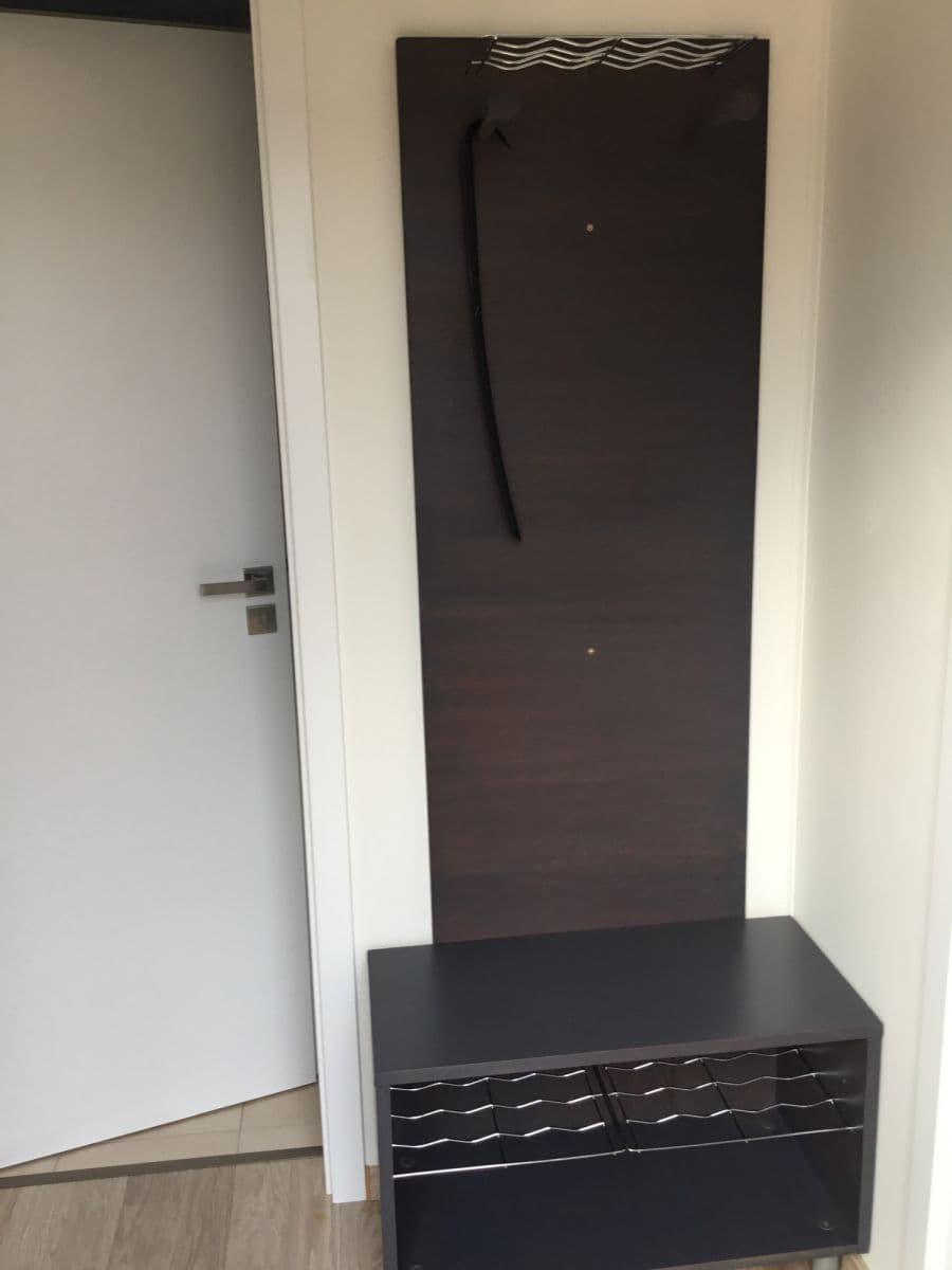 Pronájem bytu  48 m², V Cestách, Šestajovice, Středočeský kraj