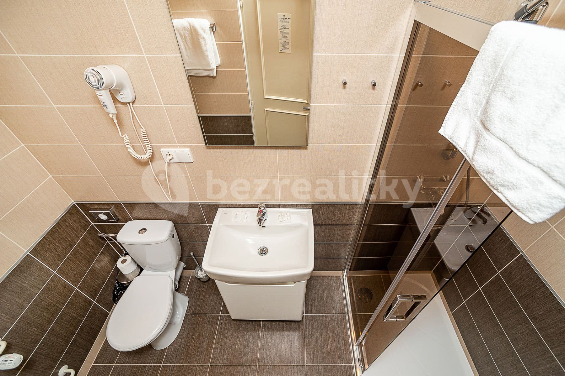 Pronájem bytu  27 m², Americká, Praha, Praha