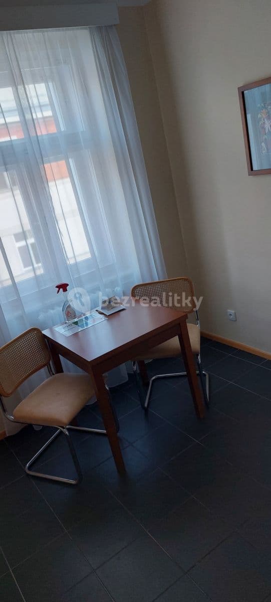Pronájem bytu  27 m², Americká, Praha, Praha